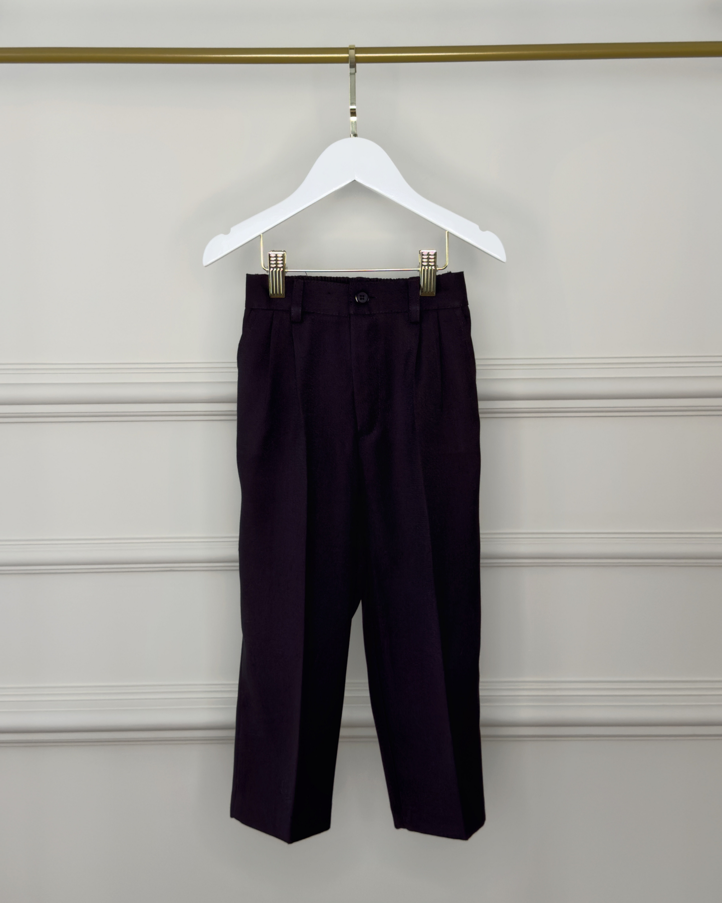 Calça social infantil preta para pajem da Etiquette. Elegante para cerimônias formais.