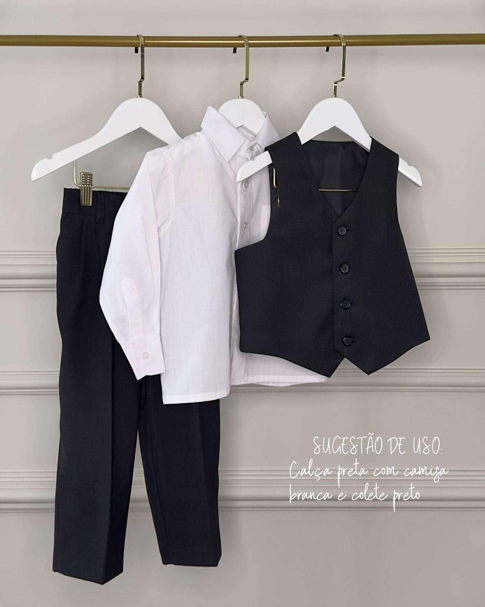 Sugestão de uso para pajens Etiquette, calça social com camisa branca e colete social